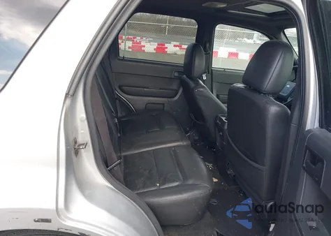 2010 Ford Escape Xlt z USA, uszkodzony, nr VIN 1FMCU0DG5AKA09285